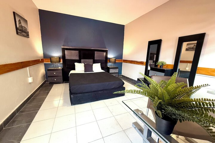 Room 15 of 28