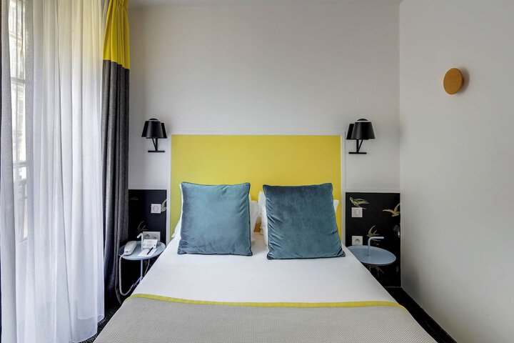 Room 10 of 60