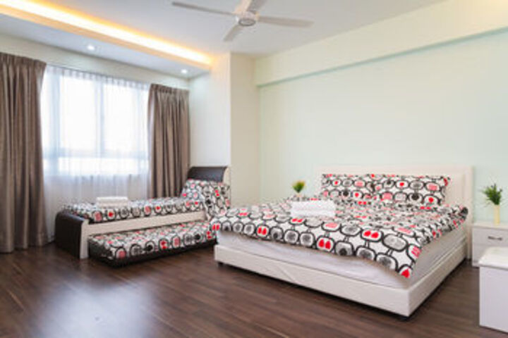 Room 12 of 52