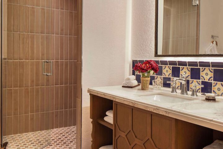 Bathroom shower