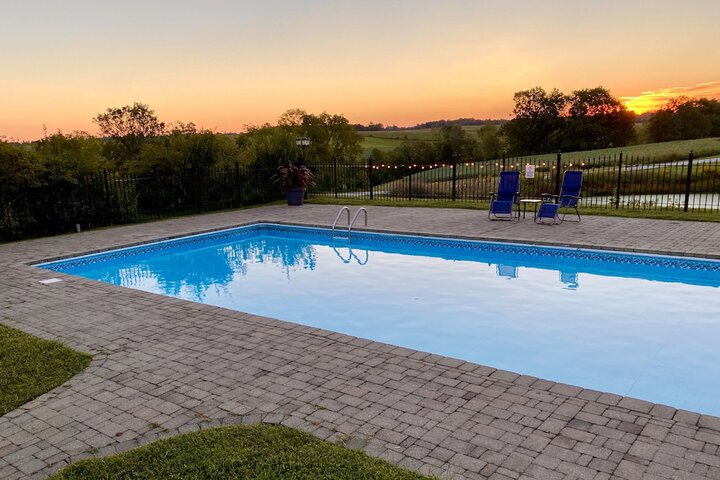 Pool 25 of 40