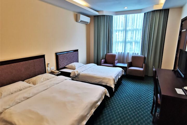 Room 10 of 43