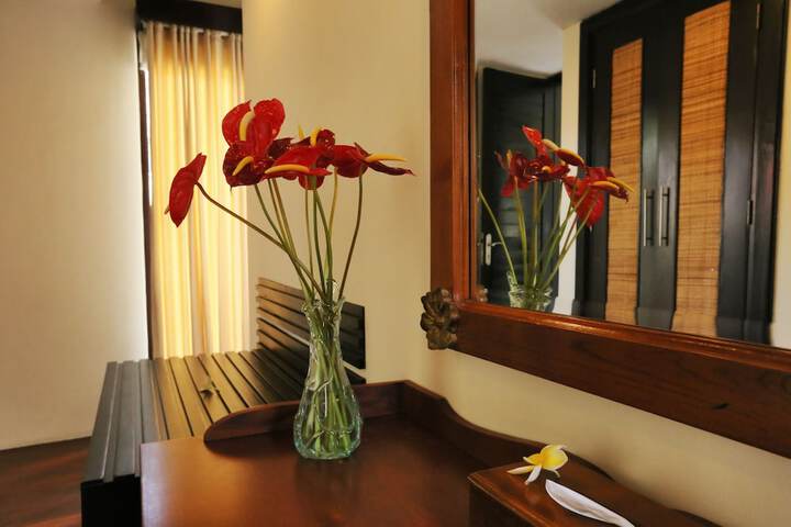 Room 4 of 73