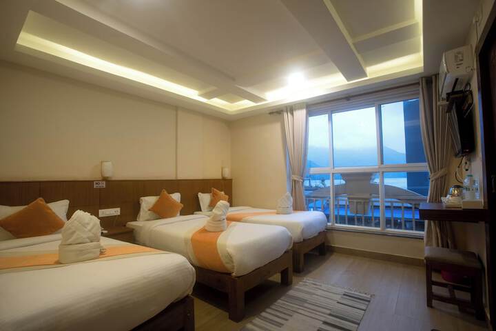 Room 14 of 25