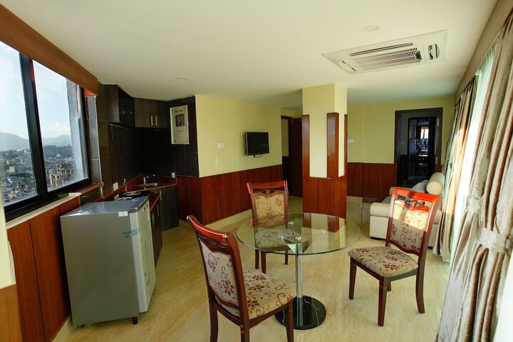 Dining Photos
