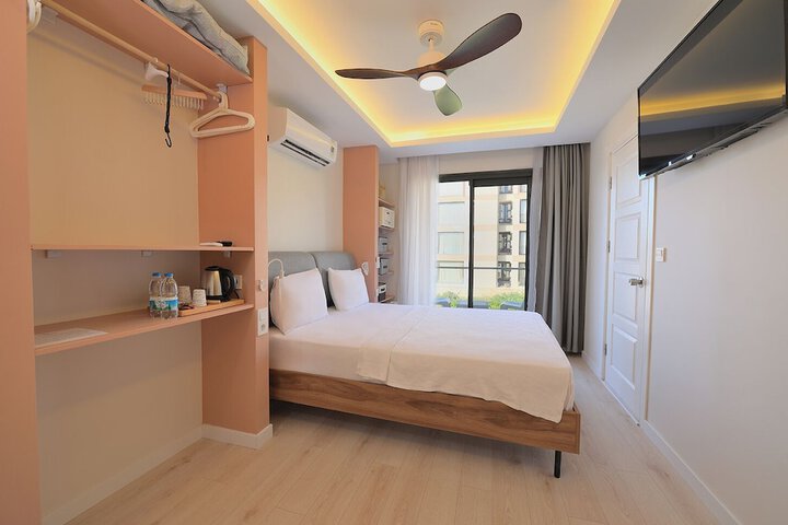 Room 11 of 29