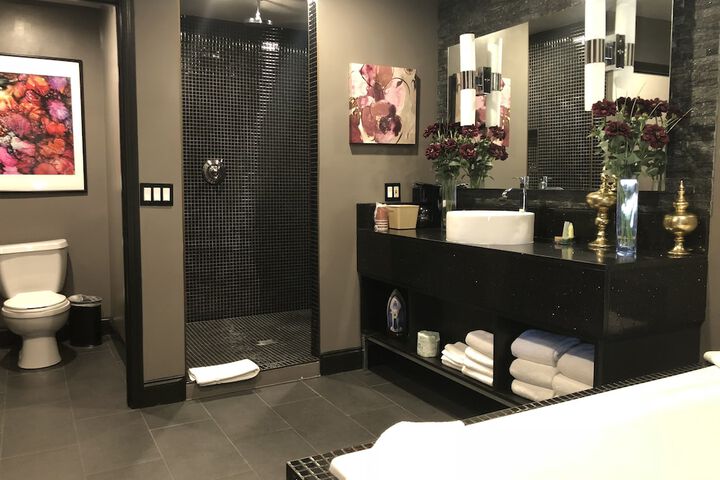 Standard | King Bed (2 of 12)