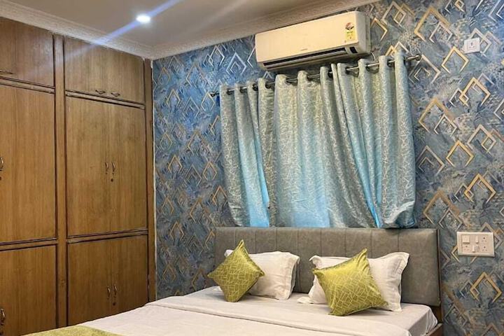 Room 21 of 43
