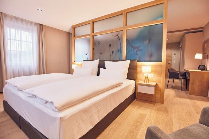 Room 18 of 48