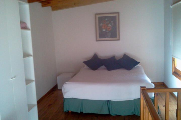 Room 30 of 33