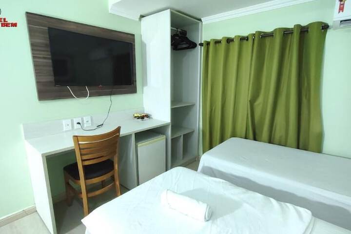 Room 4 of 13