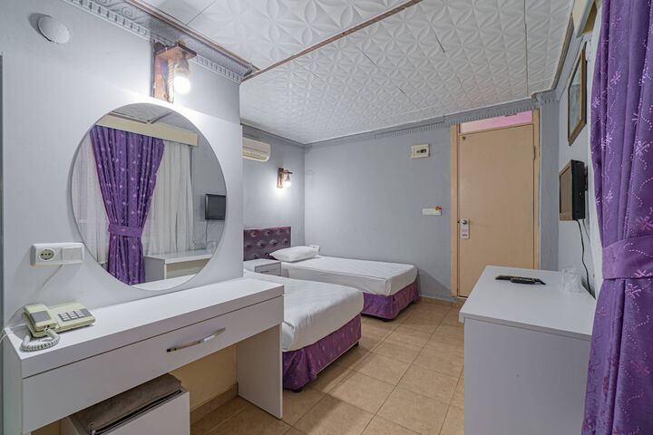 Room 14 of 84