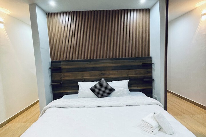 Room 38 of 166