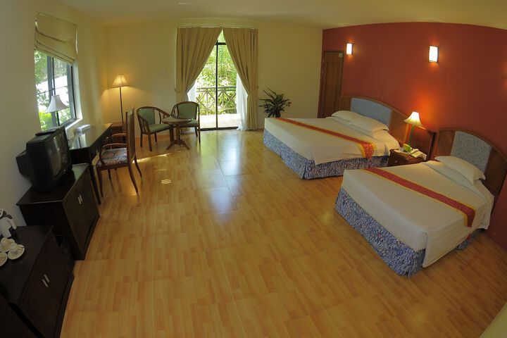 Room 6 of 68