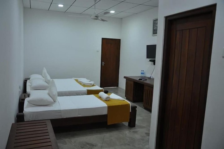 Room 4 of 21