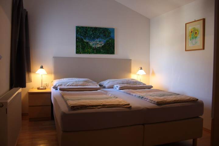 Room 4 of 65