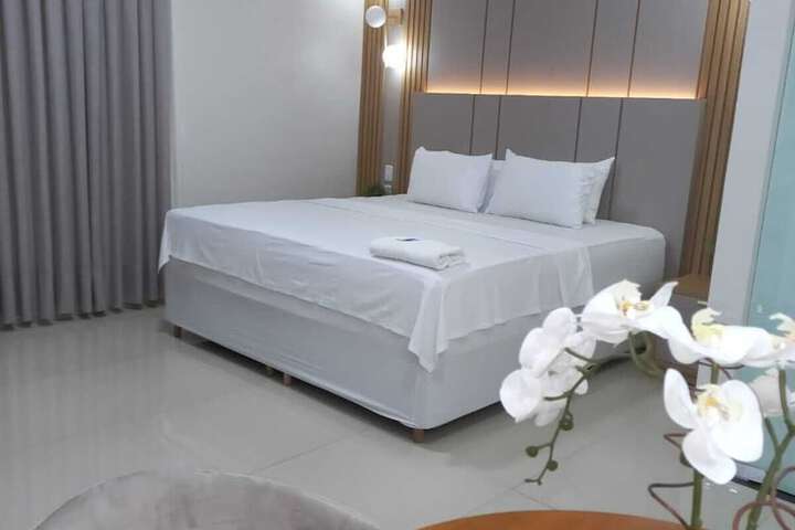 Room 5 of 6
