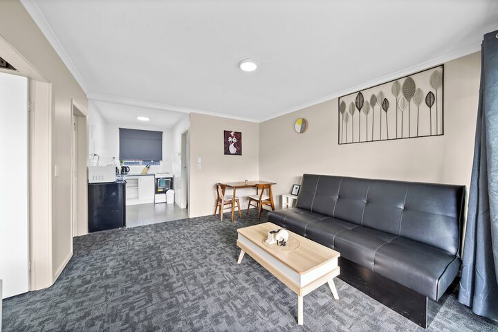 Room 22 of 37