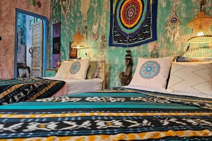 Room 3 of 71
