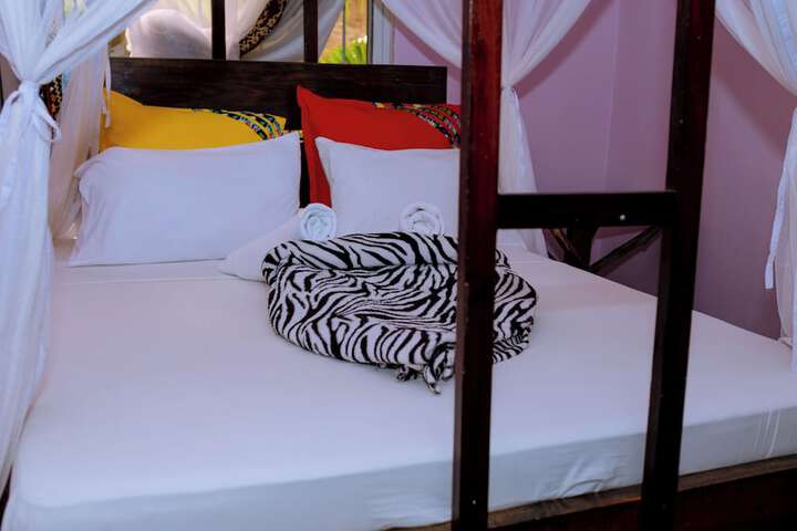 Room 5 of 27