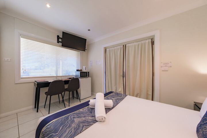 Room 25 of 157