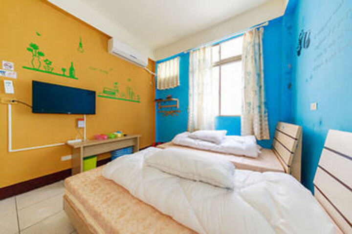 Room 17 of 51