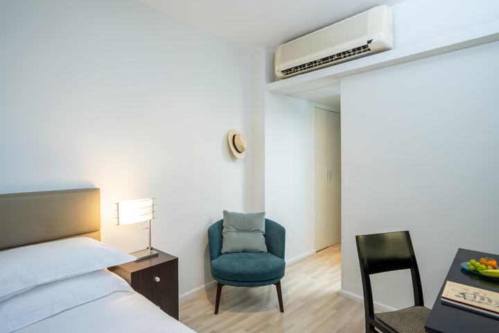 Room 15 of 64