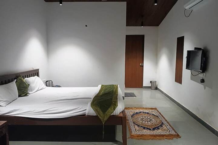 Room 6 of 49