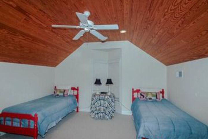Room 16 of 48