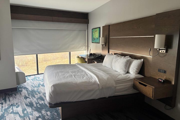 Room 32 of 87
