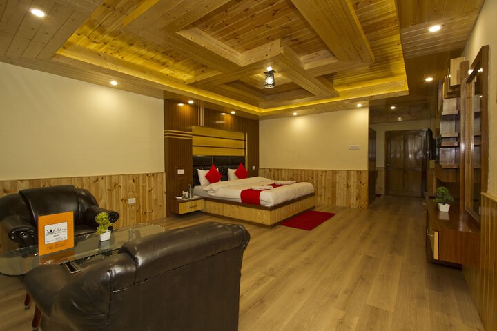 Room 9 of 26