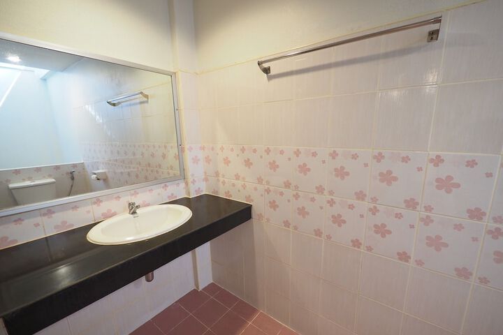 Room 20 of 35