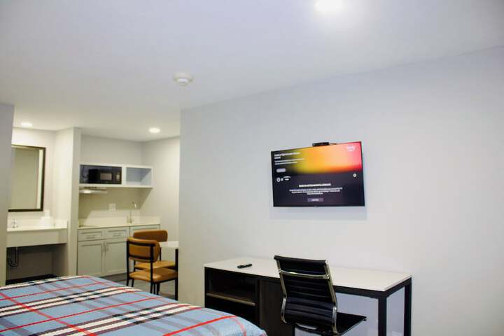 Room 9 of 25