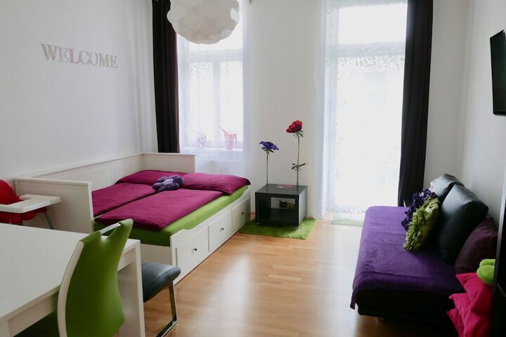 Room 12 of 21