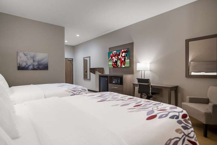 ADA Deluxe 2 Queen Beds (9 of 11)