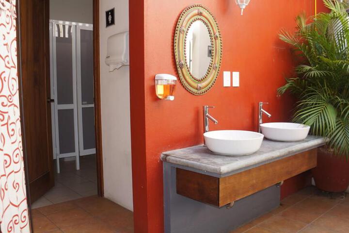 Photo 8