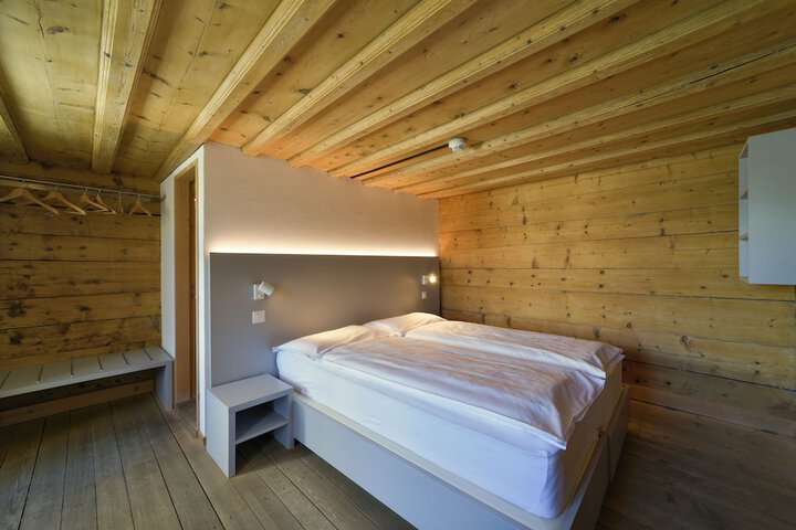 Room 30 of 74