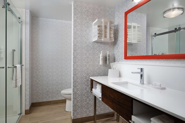 Bathroom shower