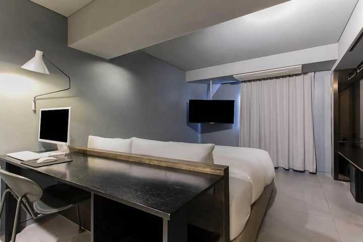 Room 6 of 36