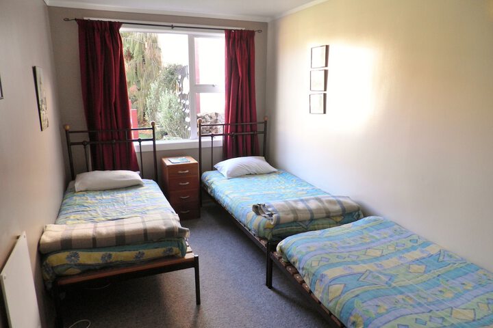 Room 4 of 32