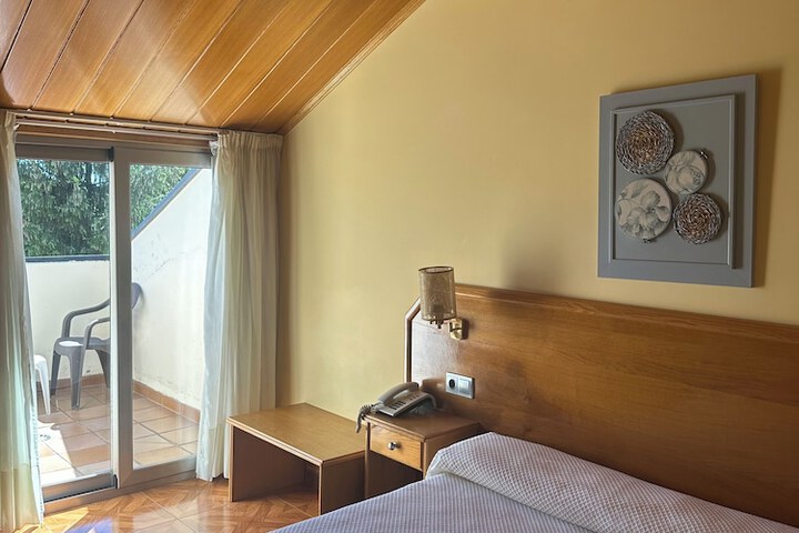 Room 11 of 26