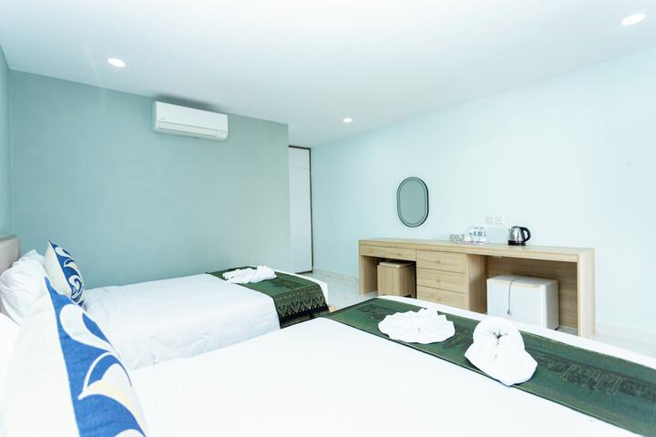 Room 6 of 48