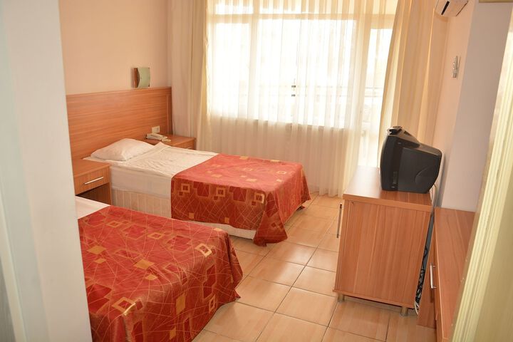 Room 4 of 51