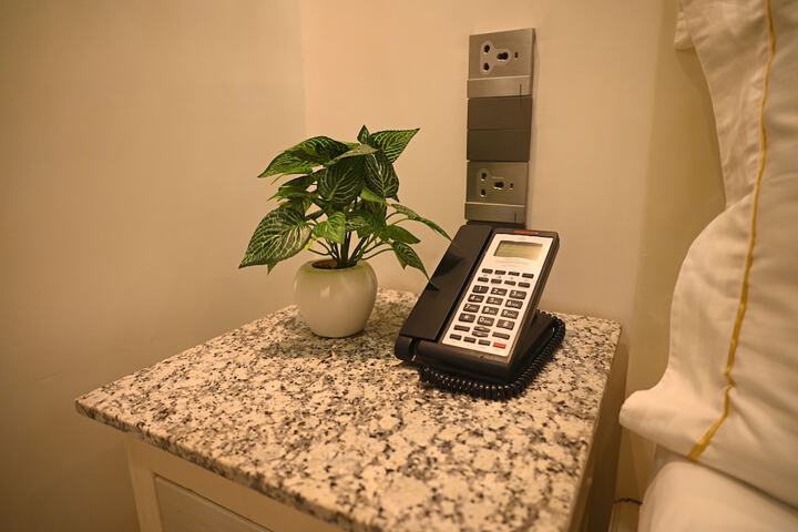 Room 6 of 37