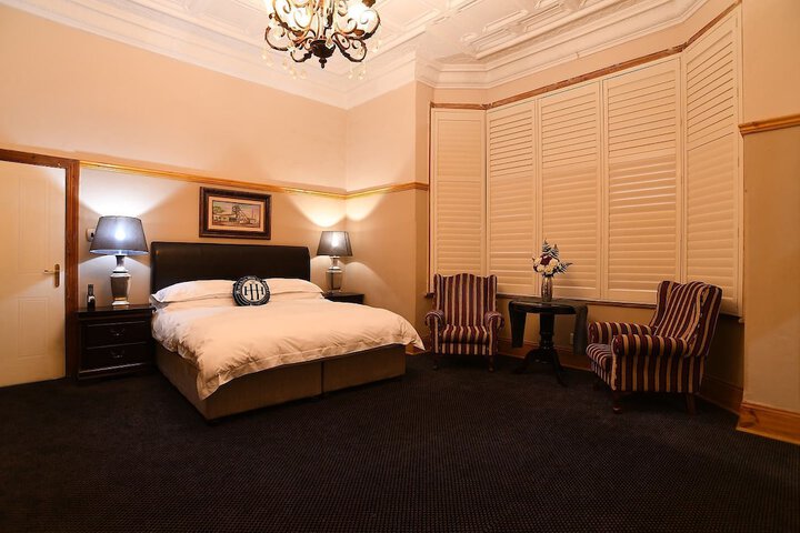 Room 12 of 46