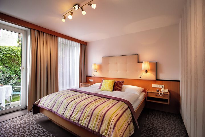 Room 17 of 50
