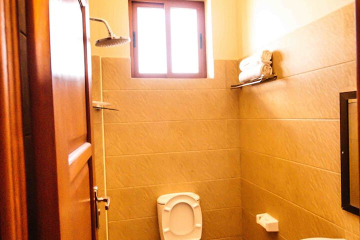 Room 26 of 33