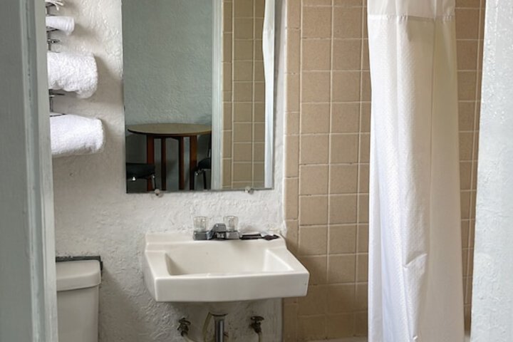 Room 26 of 41
