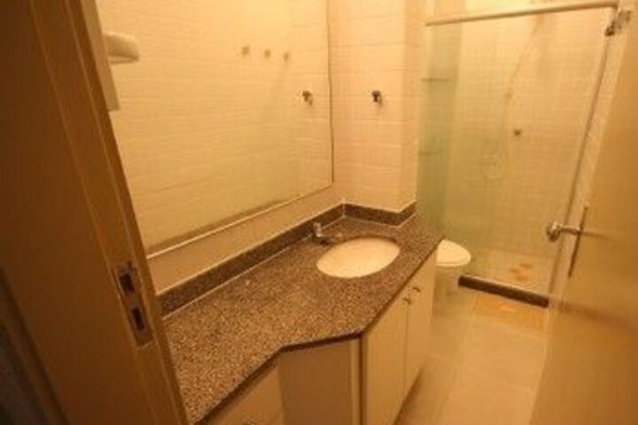 Room 2 of 20