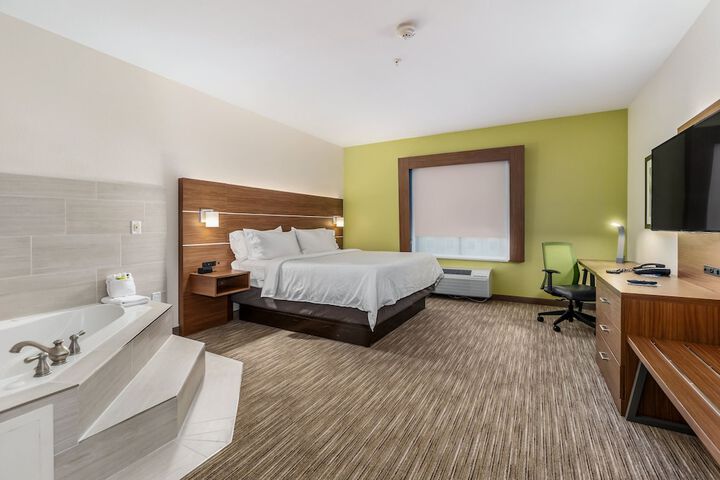 Room 29 of 82